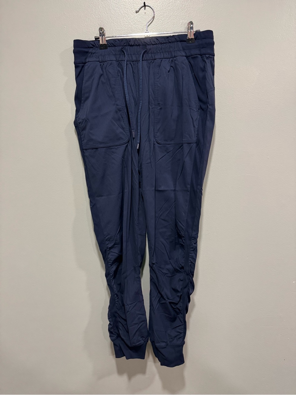 Lululemon Beyond the Studio Jogger in True Navy Size 10